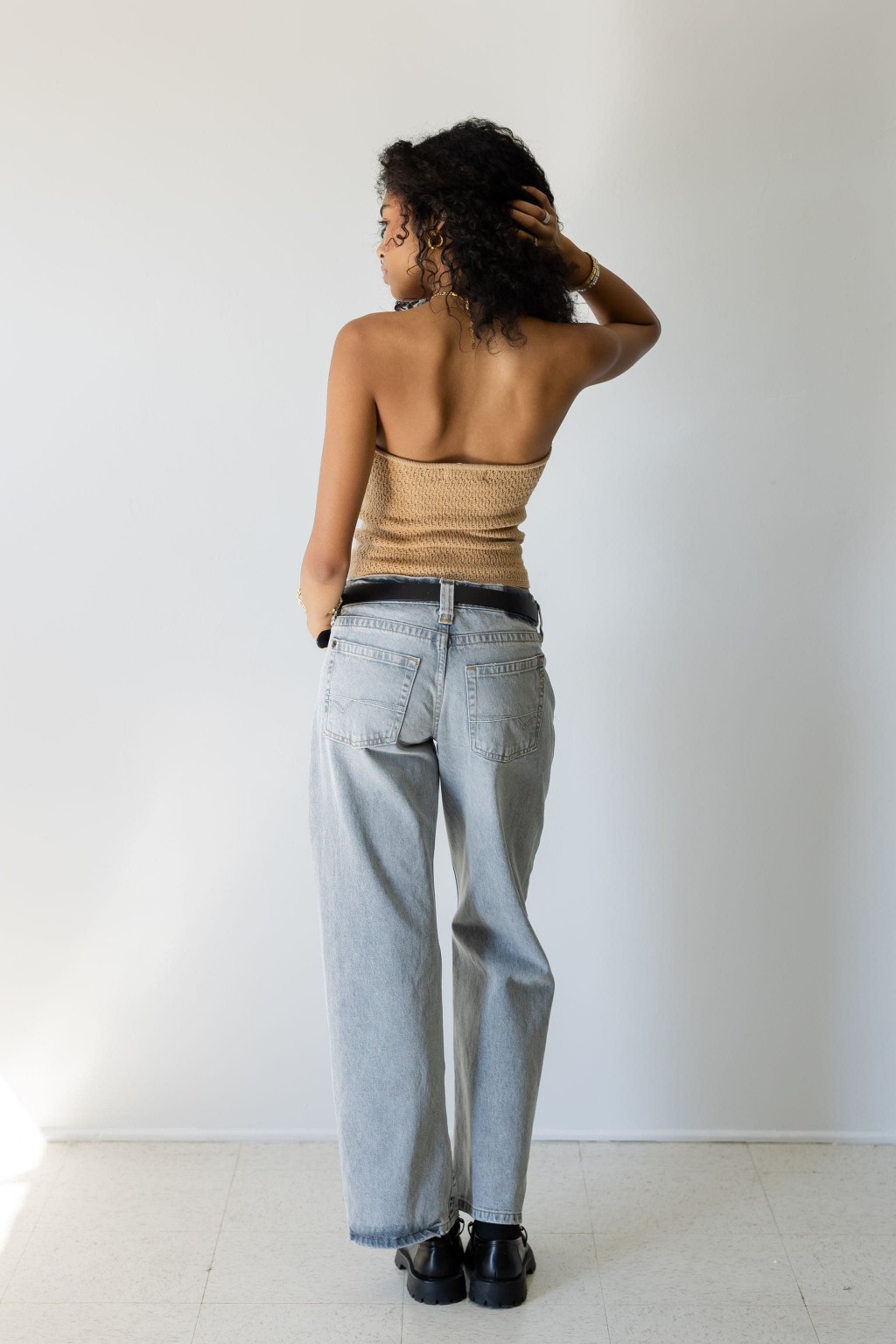 Effortlessly Cool Low Rider Wide Leg Jeans Featuring Flowy Silhouette and Classic Denim