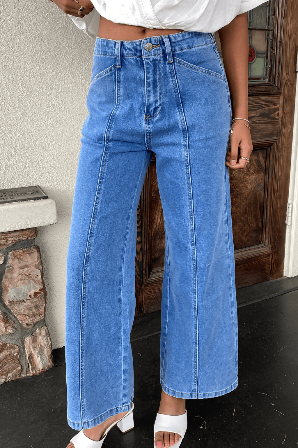Classic Wide Leg Denim Jeans Featuring High-Quality Fabric and Flowy Silhouette